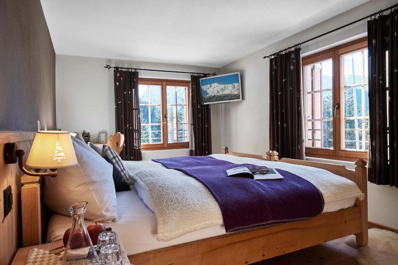 Berghaus Alpenroesli Hotel Klosters Exterior photo